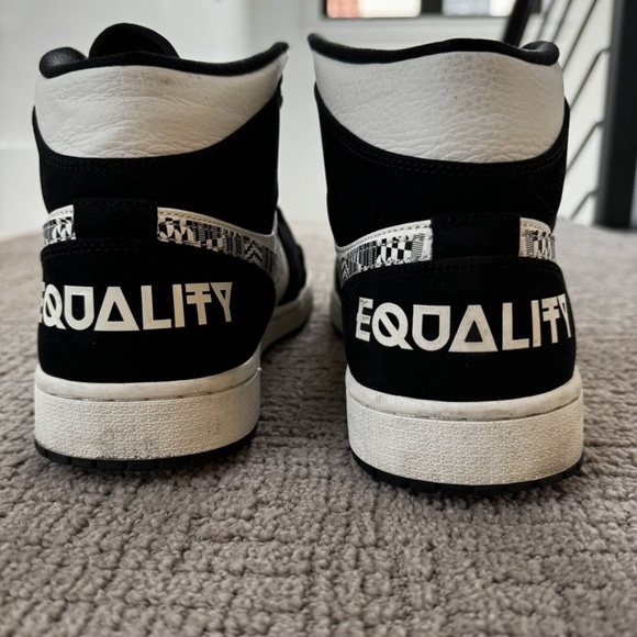 Jordan Brand × Nike Air Jordan 1 Mid Melo SE “Equality” Sneakers - Size 12 - Picture 3 of 6